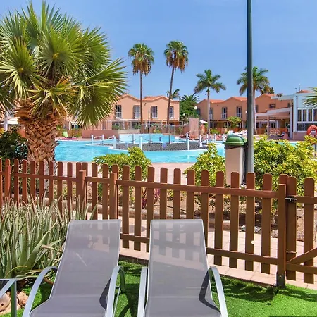 Oasis Pool View Apartment *