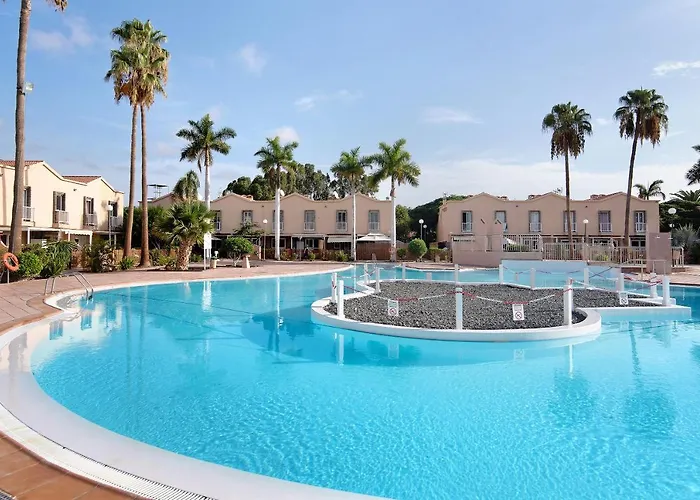 Oasis Pool View Apartamento